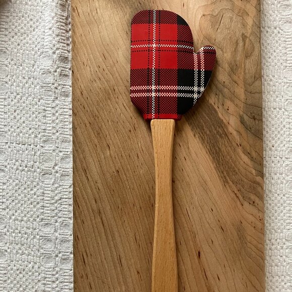 CHRISTMAS PLAID MITTEN SHAPED SILICONE SPATULA WOOD HANDLE MERRY ENGRAVED - Picture 1 of 3